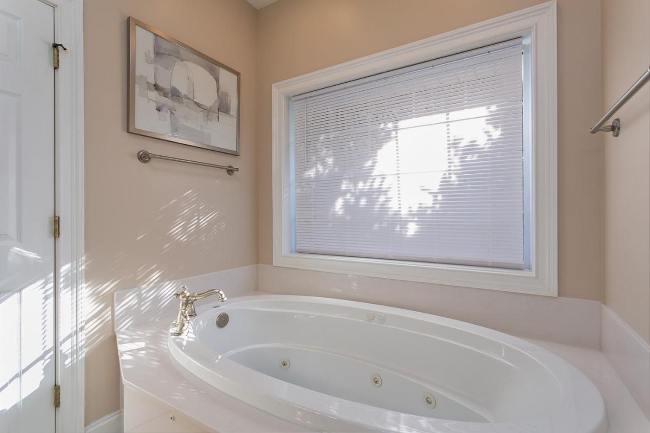 Luxurious House With Pool Near Asheville By Mighty Tree Properties Leicester Luaran gambar