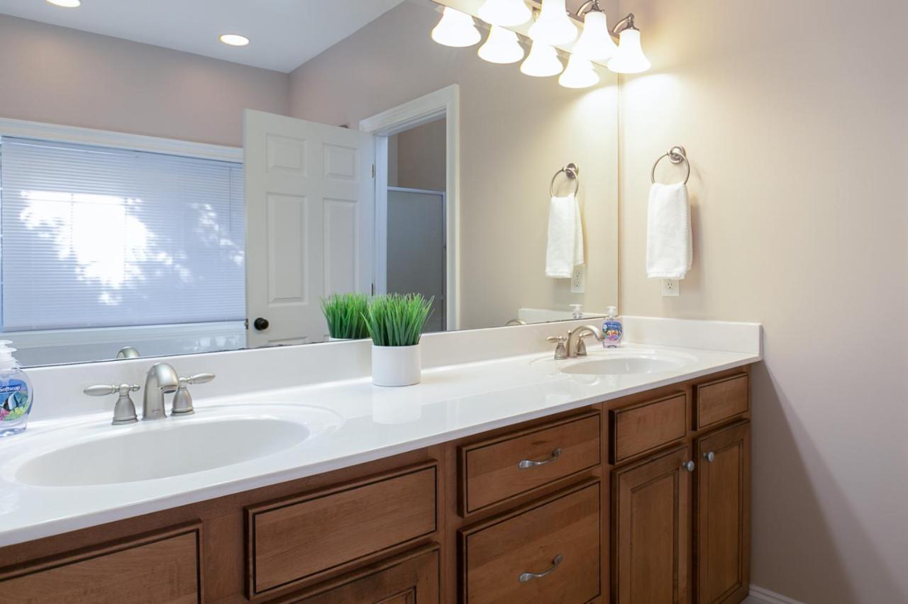 Luxurious House With Pool Near Asheville By Mighty Tree Properties Leicester Luaran gambar